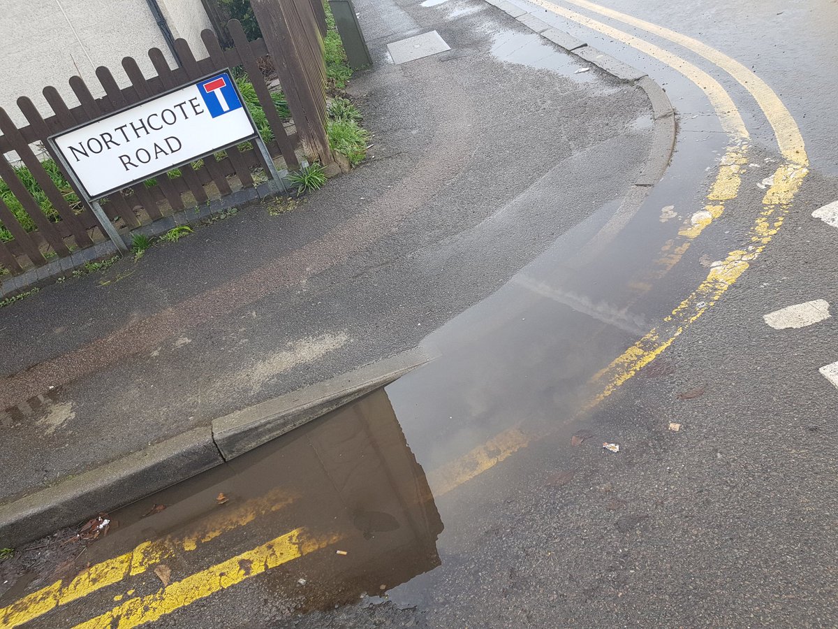Hello <a href="/KentHighways/">KCC Highways</a>. Bit disappointed that the new flats along Barden Road get a lovely new pavement and kerb, but directly opposite the pavement is wrecked.
@BardenResidents