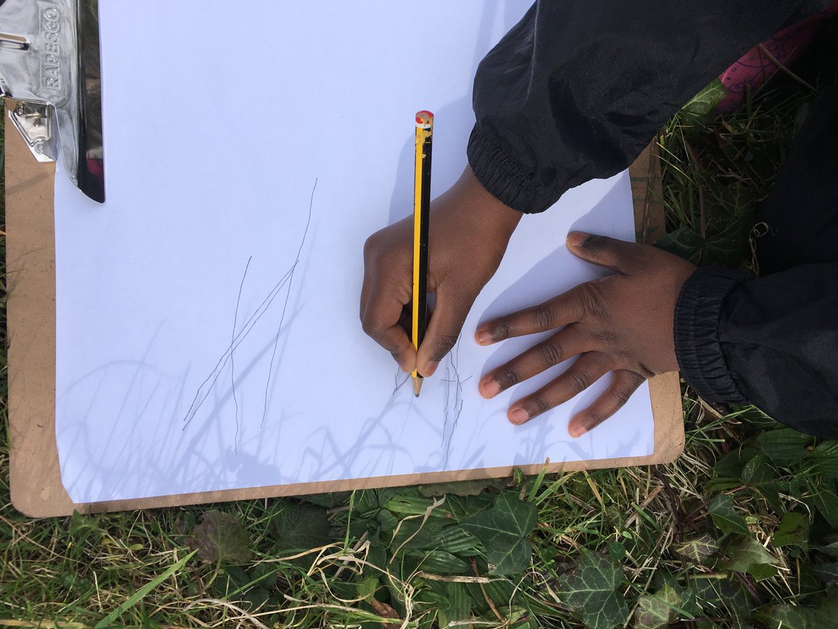 WoodhillFS's tweet photo. The sun came out today! Perfect for some shadow drawing @WoodhillSchool #finemotor #outsideart #forestschool https://t.co/PTgfHVe7cD