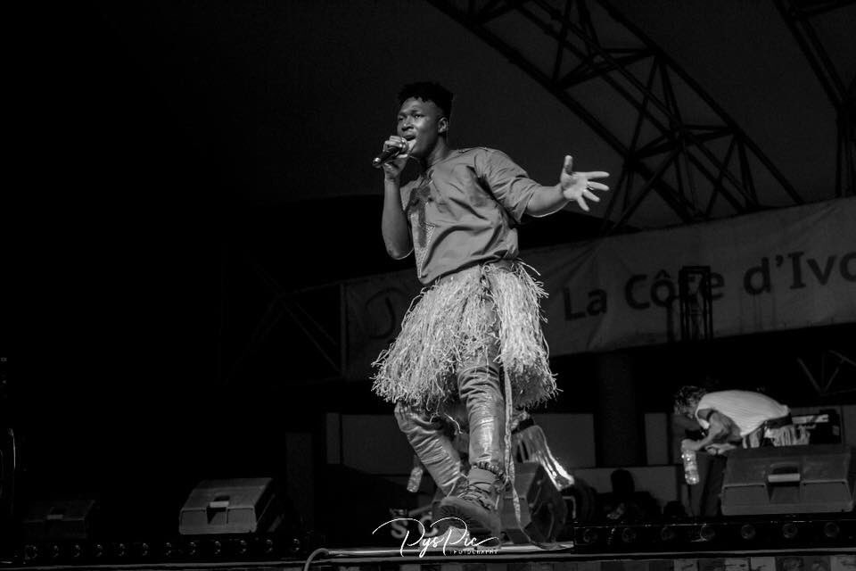 SoulBangs's tweet photo. Quelques images de ma première prestation au @masadabidjan au Canal au Bois de Treichville en attendant le prochain spectacle le 16 Mars au palais de la culture d’Abidjan 
#Masa2018 #RnbBossMusik #SonyMusic #Pyspic #baabi https://t.co/UOBKvxOUFM