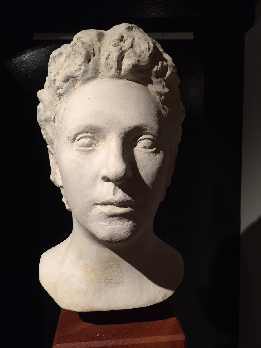 XavierMauduit's tweet photo. Les Maîtres de la sculpture figurative 1938-1968 : chouette expo à la #FondationTaylor 😀... Beau, intéressant et en plus gratuit ! https://t.co/vQClgglwD9 https://t.co/itGLOMcJ1e