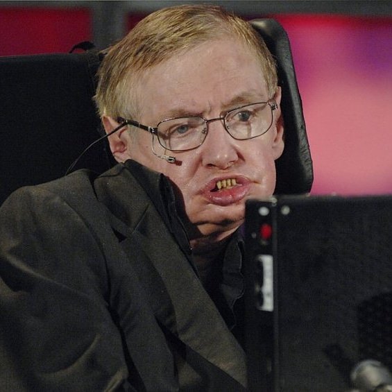 clickviral_net's tweet photo. El científico británico Stephen Hawking, falleció esta madrugada a los 76 años de edad. Una de las mentes más brillantes del mundo, se apagó en las primeras horas del día, en su casa de Cambridge, tranquilo y en paz, informan sus hijos en una nota firmada por ellos mismos. https://t.co/xlXkeb4qEy