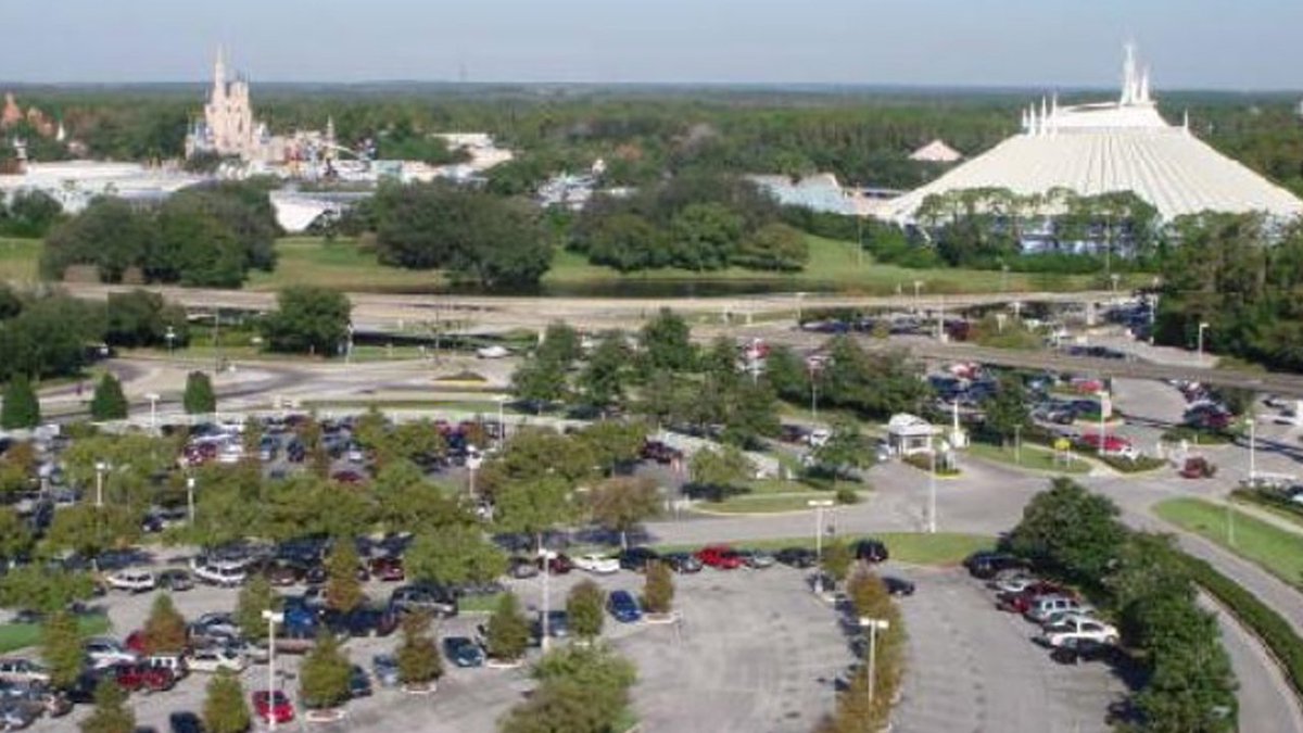 For first time ever, @WaltDisneyWorld to charge fee to park overnight at resort hotels bit.ly/2HAXM4p?utm_so… https://t.co/6gIY5pSD1o