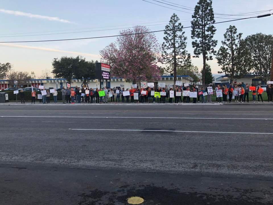 Dems_SealBeach's tweet photo. So proud of our local Los Alamitos Highschool students for putting together this event. Thank you for standing up and helping to change the future! https://t.co/LQNCycVTlW