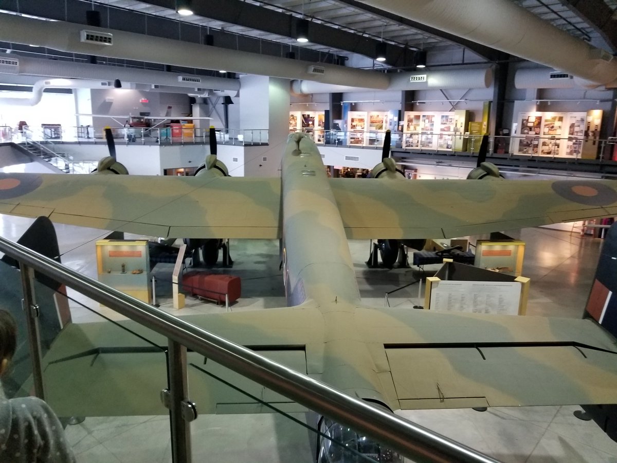 Day 3: Learning about planes//Nous apprenons des avions. <a href="/TrentonMFRC/">Trenton Military Family Resource Centre</a>  KidsKamp