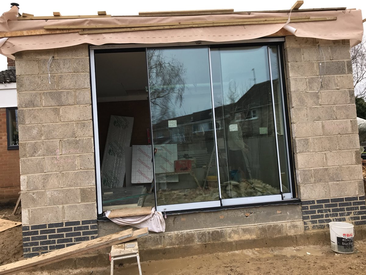 Millrickles's tweet image. Full height sliding doors #maxlight #cumnor