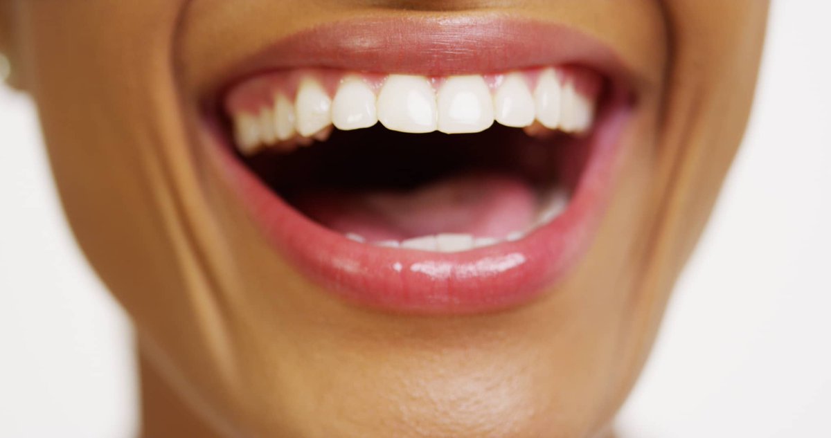ZebonCopseDP's tweet photo. Your mouth isn't a tool. When you use your teeth to open items, you risk chipping or cracking them. https://t.co/ipKstmYJ8i
