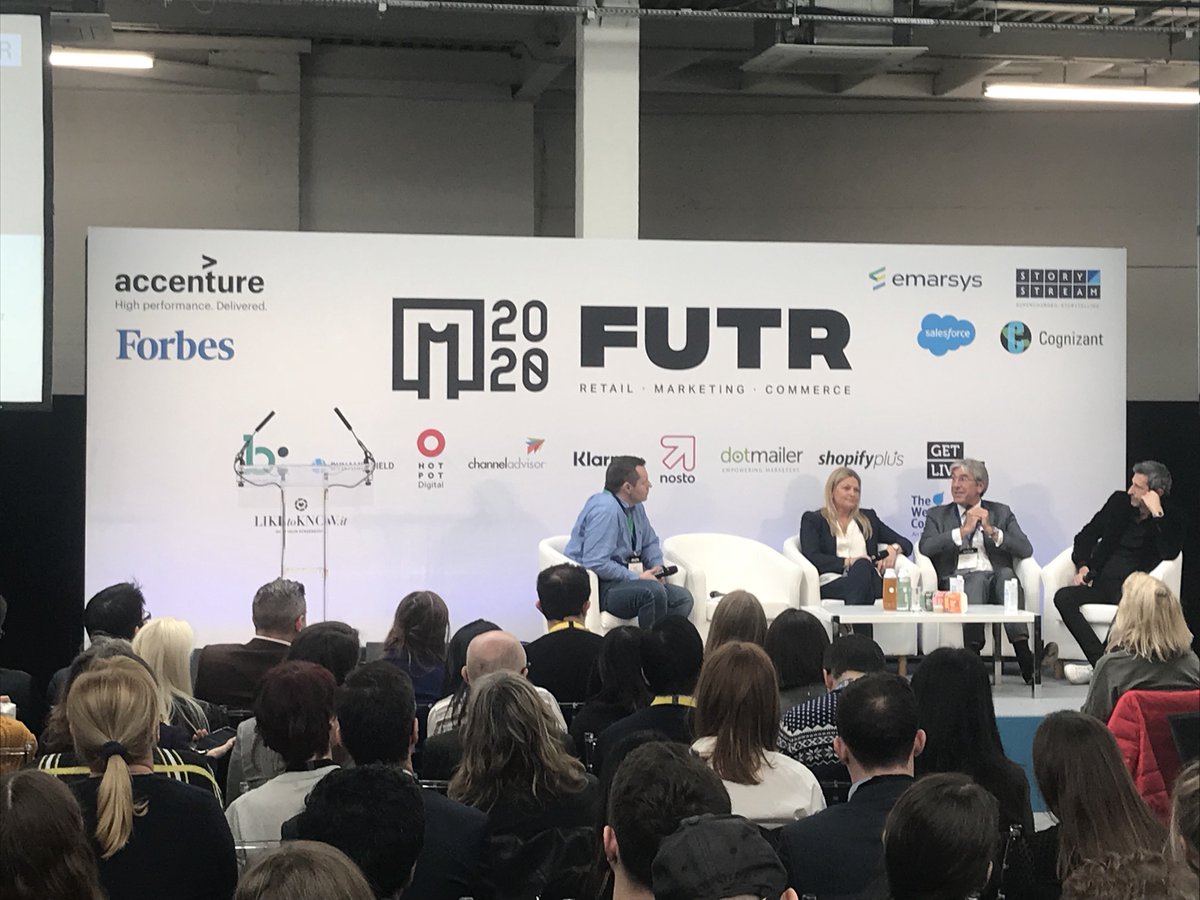parcelLab's tweet photo. "Technology is needed to engage with your customers." @SusanneGiven from https://t.co/mI4Qu3CYxw at #m2020. We couldn't agree more! 👍 😀 #eCommerce #PostPurchaseCommunication #Personalization #CustomerExperience https://t.co/CaRw58sk06