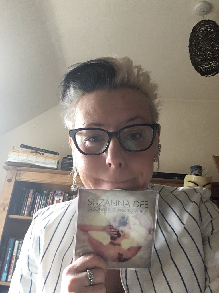 SuzannadeeMusic's tweet photo. Chuffing excited! I want to know stories of those that have been moved by the track #ASongImGoingToWrite & the video? Best story will have a signed CD with a special note from me to the #winner #Competitions #MusicPromotion #Energise #singer https://t.co/Ahfioc8d3D