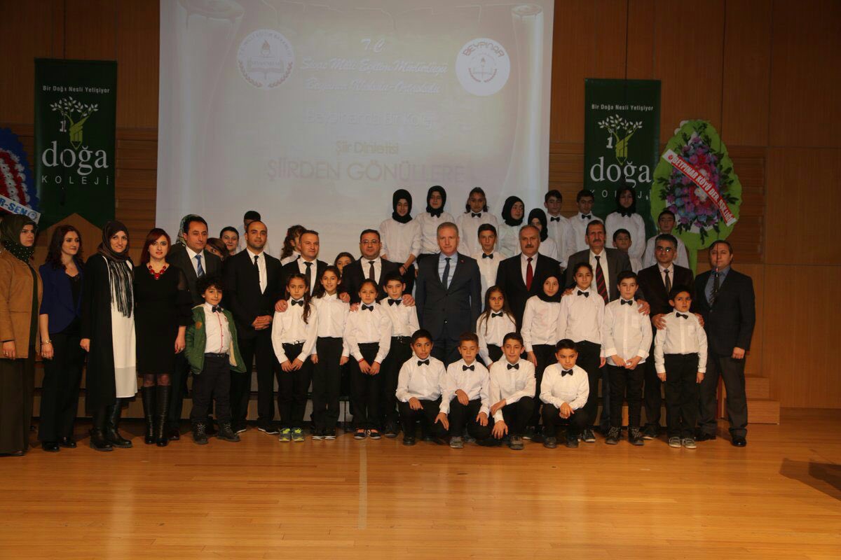 Beypınar Ortaokulu Kadıburhanettin Öğrenci Meclisleri “Şiirden Gönüllere” adlı şiir dinletisi düzenledi. Doğa Koleji Konferans Salonunda yapılan programa Sayın Valimiz Davut Gül de katıldı.