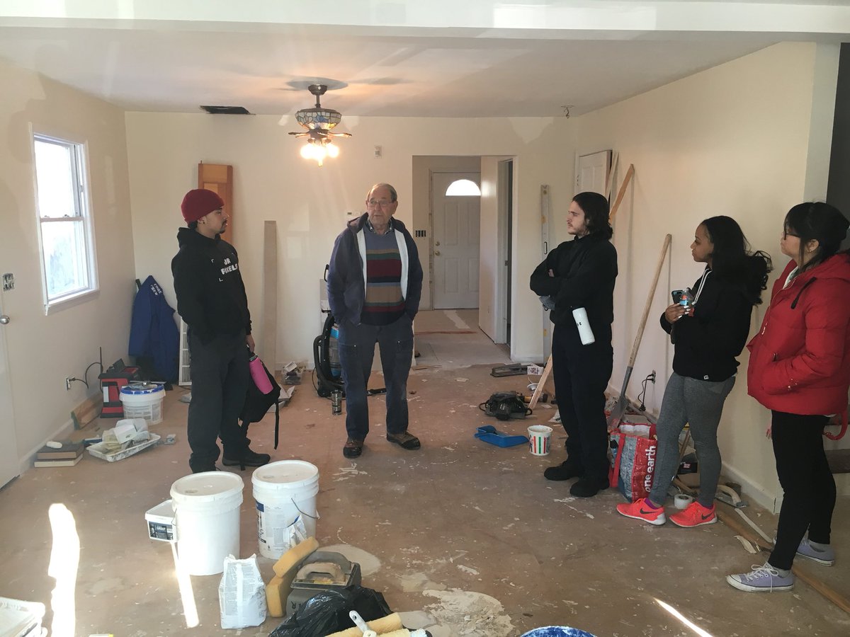 UnionOwls's tweet image. Our #Owls are in full action #AlternativeSpringBreak #Habitat for Humanity #UCC