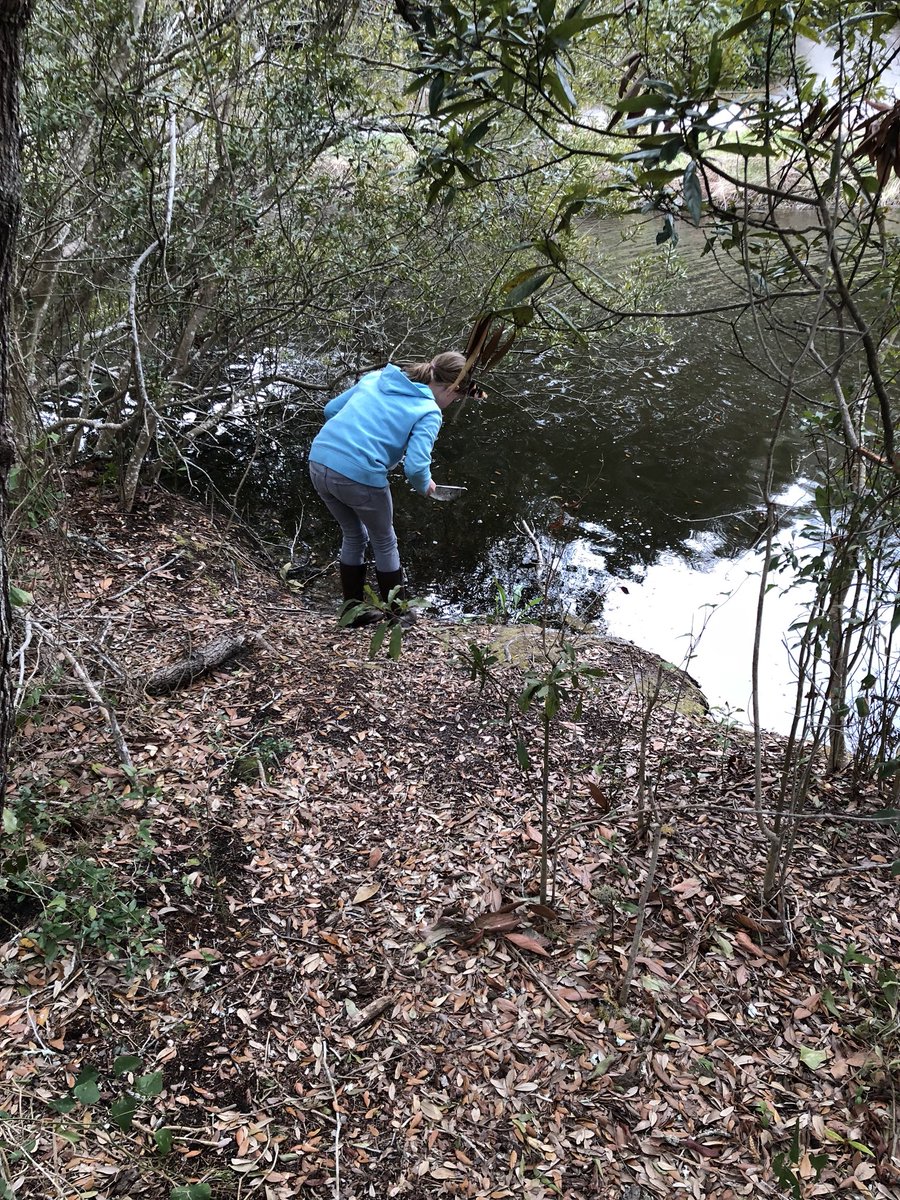Smith_Seabees's tweet photo. Wrapping up our awesome trip with Pond Class! #SoundToSea #HandsOnLearning https://t.co/sNscHUzFy8