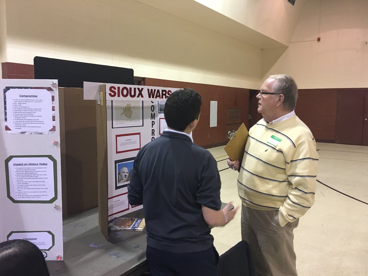 scsboardman's tweet photo. History Fair #judgingtime #researched #exhibitboards #weworkedhard #7thgrade https://t.co/eCdQjhwcrM