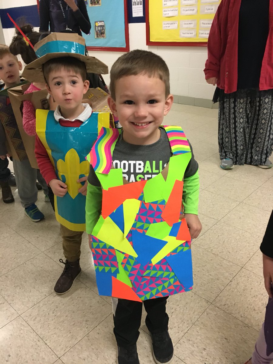 It’s time for the “Paper Bag Princess” fashion show! Great job Pre-K!!!!