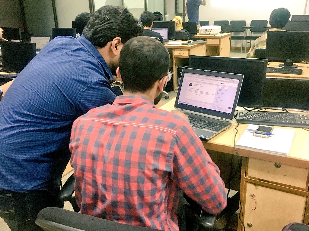 TechHubConnect's tweet photo. Our #WordPress instructors giving individual attention to their students so that everybody is on the same page! 
#Foreelancing https://t.co/IHuIoIdyEN