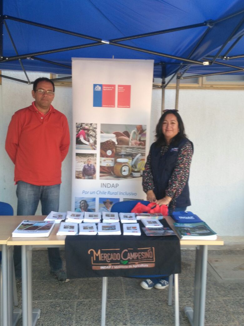 Indap_coquimbo's tweet photo. Participamos con stand en el seminario "Actualización en el manejo del nogal", realizado en #Salamanca y organizado por Nueces del Choapa. Damos a conocer nuestros programas y atendemos preguntas de los asistentes. https://t.co/IghY6tGnAH