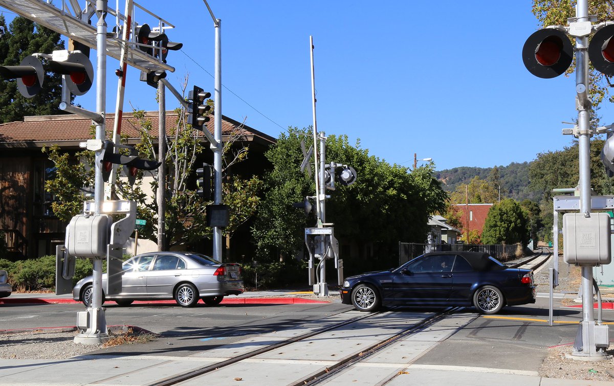 smarttrain's tweet photo. Think safety first: Always be alert and aware near all tracks and trains. Never stop your car on railroad tracks. It is illegal and dangerous.
For more #TrackSMART railroad safety information, visit https://t.co/Ee6VMObdcn. https://t.co/xFXSySkLcA