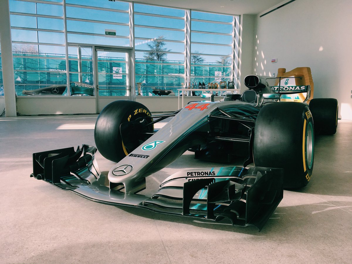 MercedesAMGF1's tweet image. W08... we’ve got to stop meeting like this, people will talk!! 😍😍😍

This beast will grace the hall of the new PETRONAS Global Research &amp;amp; Technology Centre! 

#FluidTechnology @PET_Motorsports