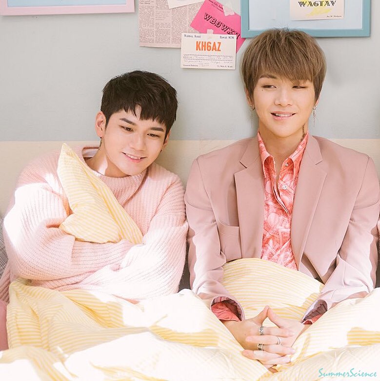 “Let me sleep beside you.”💗
#강다니엘 #옹성우 #KangDaniel #OngSeongwu #Ongniel #Nielong #옹녤 #녤옹