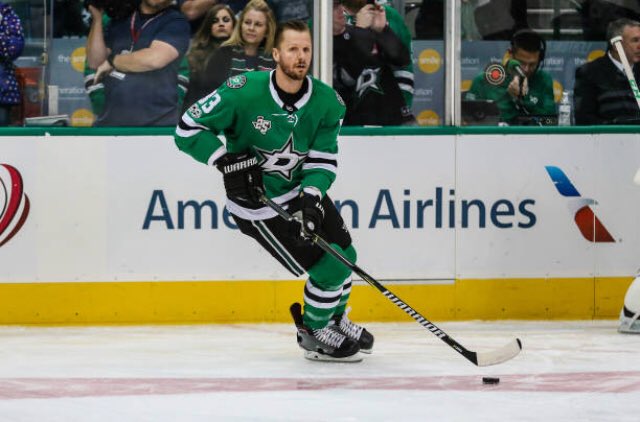 facesottawa's tweet image. RT for chance to win 2 CLUB BELL tickets + dinner at @Cabottos to see Marc Methot’s return to Ottawa vs #Sens on Friday night 🏒 - Presented by @CasinoRoyaleOtt