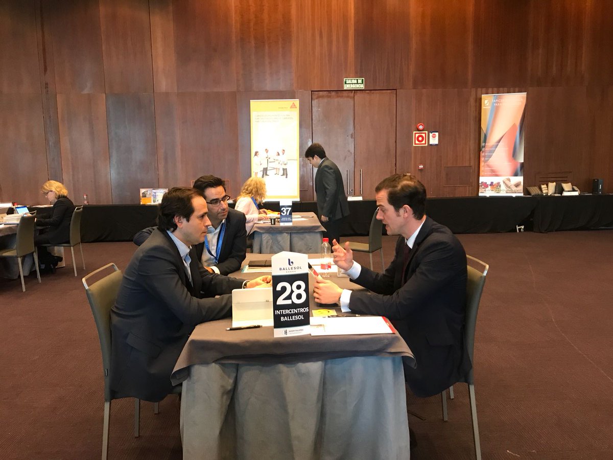 GrupoBallesol's tweet photo. RT @hospitalspec: Primer día de meetings entre #compradores y #proveedores de la industria Sanitaria en el foro #Hospitalspec. El @elcorteingles y @GrupoBallesol reunidos en el salón sevilla del @HBRenacimiento https://t.co/TET58bBp4V