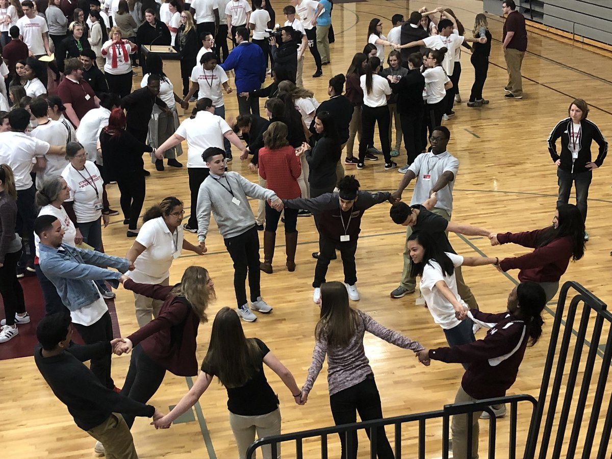 AnthonyLanfrank's tweet photo. #whatsyour17 #NationalSchoolWalkout #walkout #StudentsStandUp #ParklandStrong https://t.co/aqiNCNgVZi