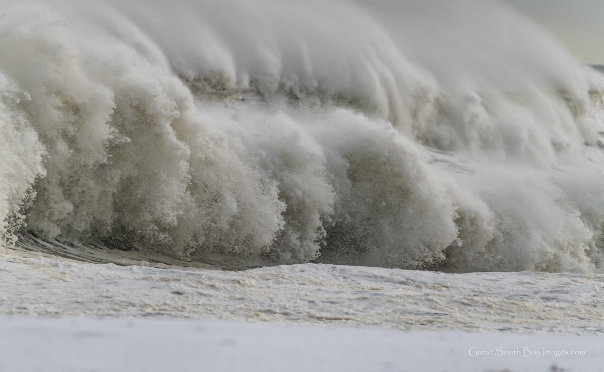 GSBImagesMBusch's tweet photo. Awesome surf last night as #NOREASTER3 @FireIslandNPS #westhampton @SmithPointBeach pulled away Full gallery and video here: https://t.co/PoPX62EdRD @RealSaltLife #stormhour @tri_state_wx @NWS @LINewsAlert @ABC7NY @HamptonsMag @WeatherNation @spann https://t.co/ZNACTE9rXw