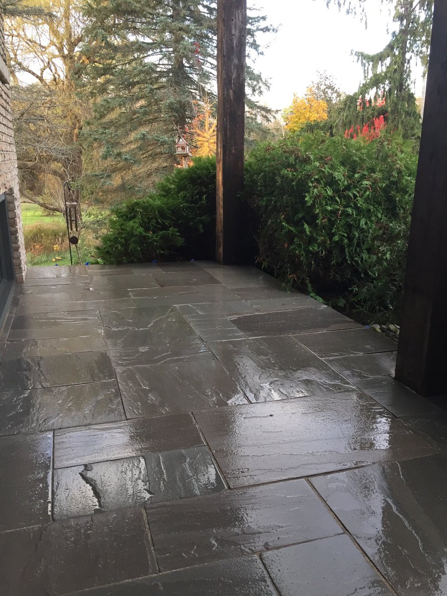 Extend your living outside and give your porch some love #naturalstone <a href="/BanasStones/">Banas Stones®</a> Slate grey.