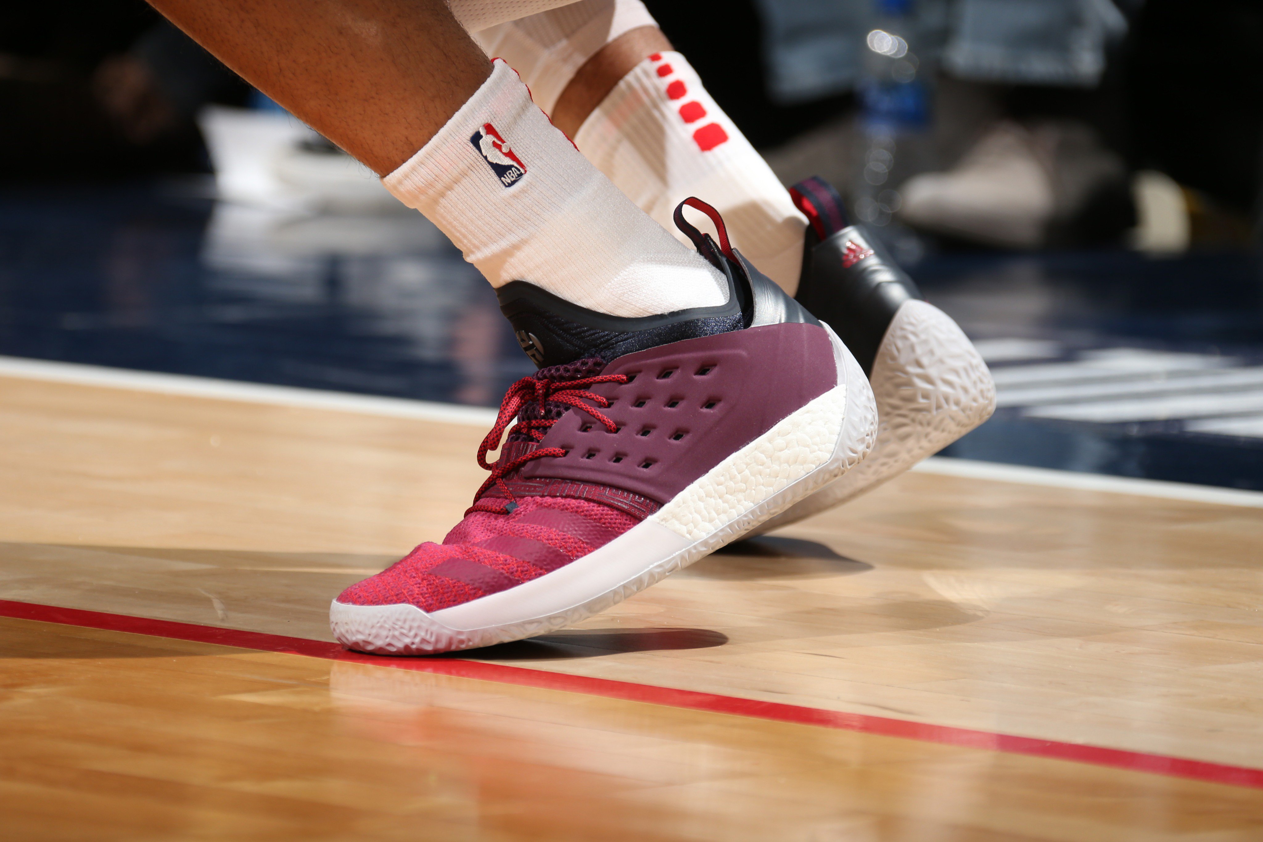 Kelly oubre deals adidas