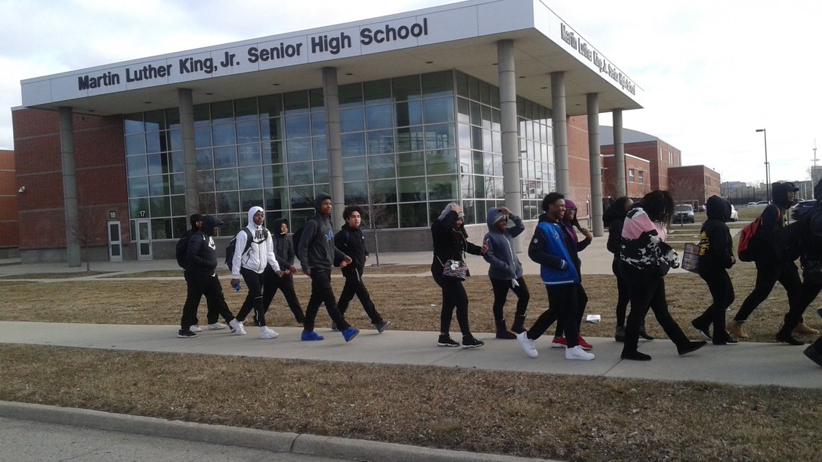 Samriddle On Twitter Right Now Detroit Martin Luther King High School Students Walk Out In Solidarity With Parkland Florida Students