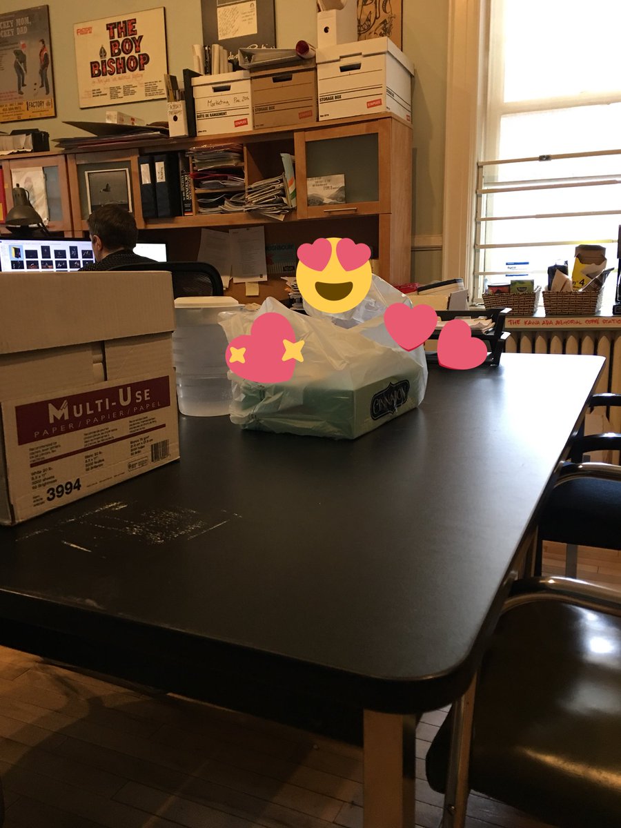 nininsky's tweet photo. An AD walks into the office... #dreamsdocometrue #bestapprenticeever #chakotayforvever https://t.co/4jglkWlea5