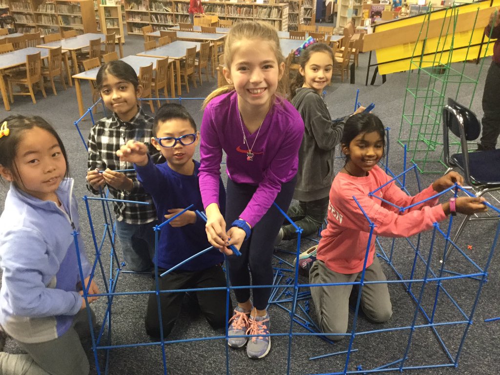 Matuleftweets's tweet photo. Kildeer students are LOVING building stations! #sparkingcreativity #futurearchitects #inspire96 https://t.co/baqJuK5uST