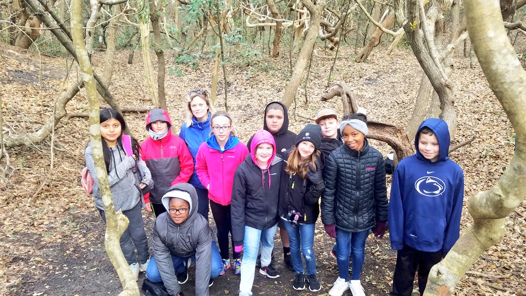 MissSotosclass's tweet photo. We started our last class meeting Maze 🐍 and then learning about the maritime forest 🌳
#SoundToSea #outdoorsSeabees #learningaboutnature @Smith_Seabees https://t.co/J60x92wvWe