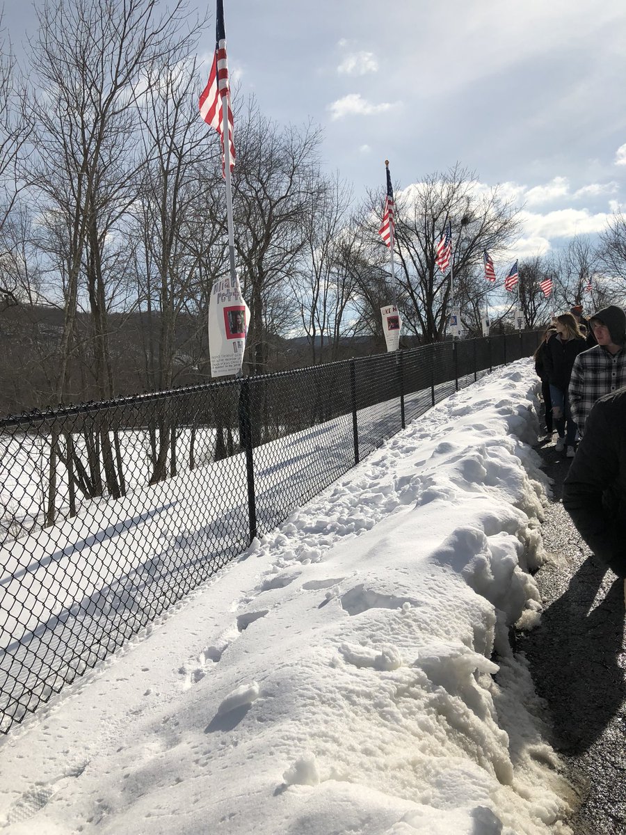 loritpeck's tweet photo. I very moving day. @RidgefieldHS . Honoring the lost life’s in Parkland. #ParklandStrong #MarjoryStonemanDouglas #March4OurLives https://t.co/Kgz4cbPKIG