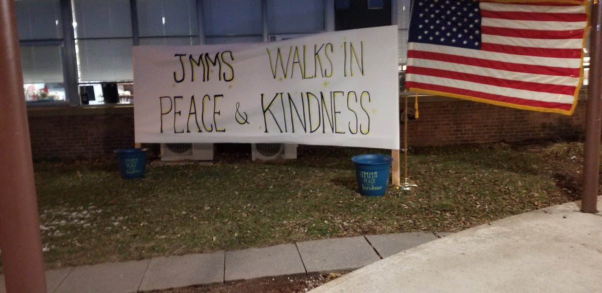 JMMSPRIDEs's tweet photo. JMMS:  "17 Reasons To Walk Back In" SO PROUD OF THE JMMS FAMILY!!  #JMMSPRIDE https://t.co/dHajOxtapG