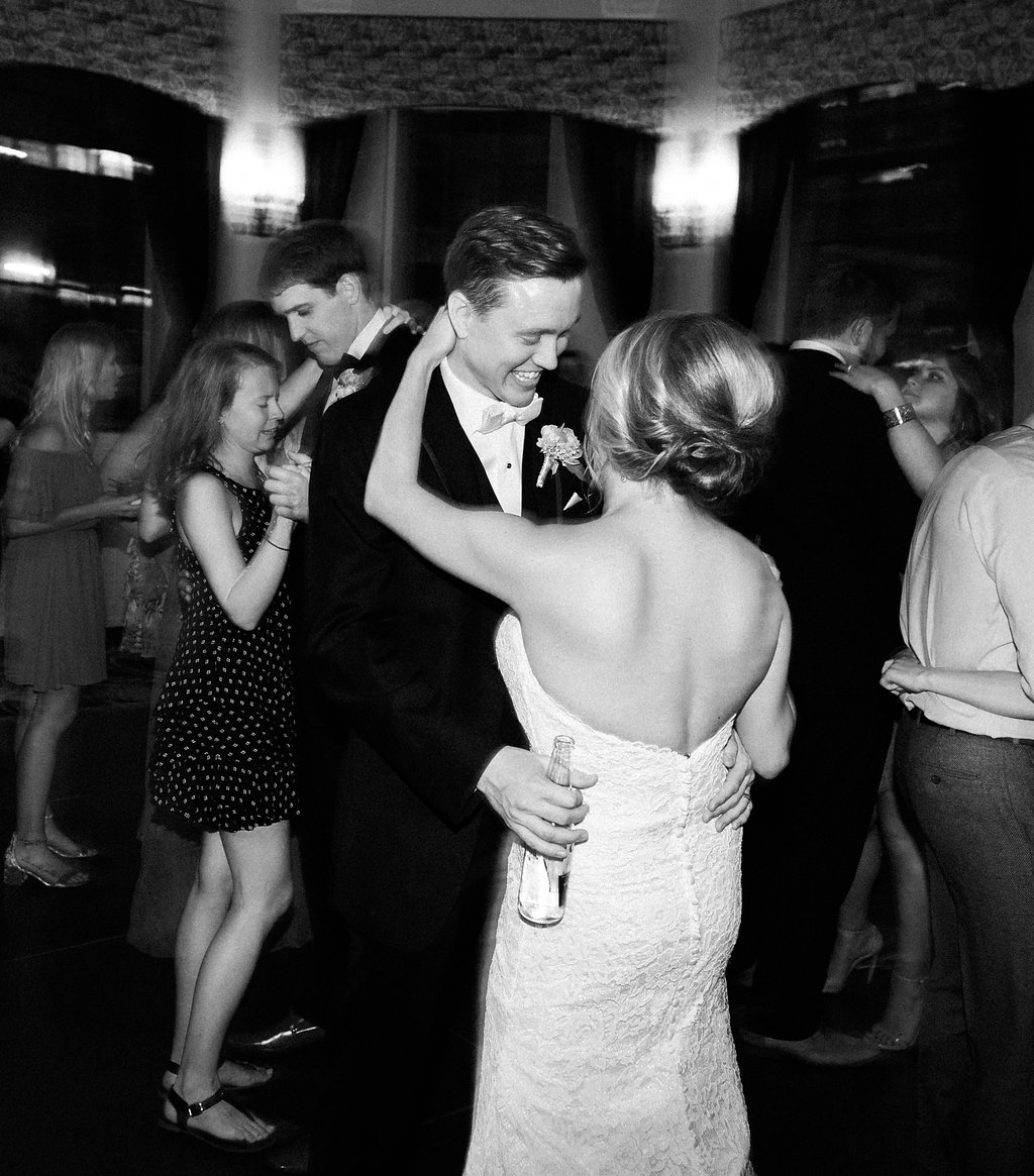 Happy #WarwickWeddingWednesday!