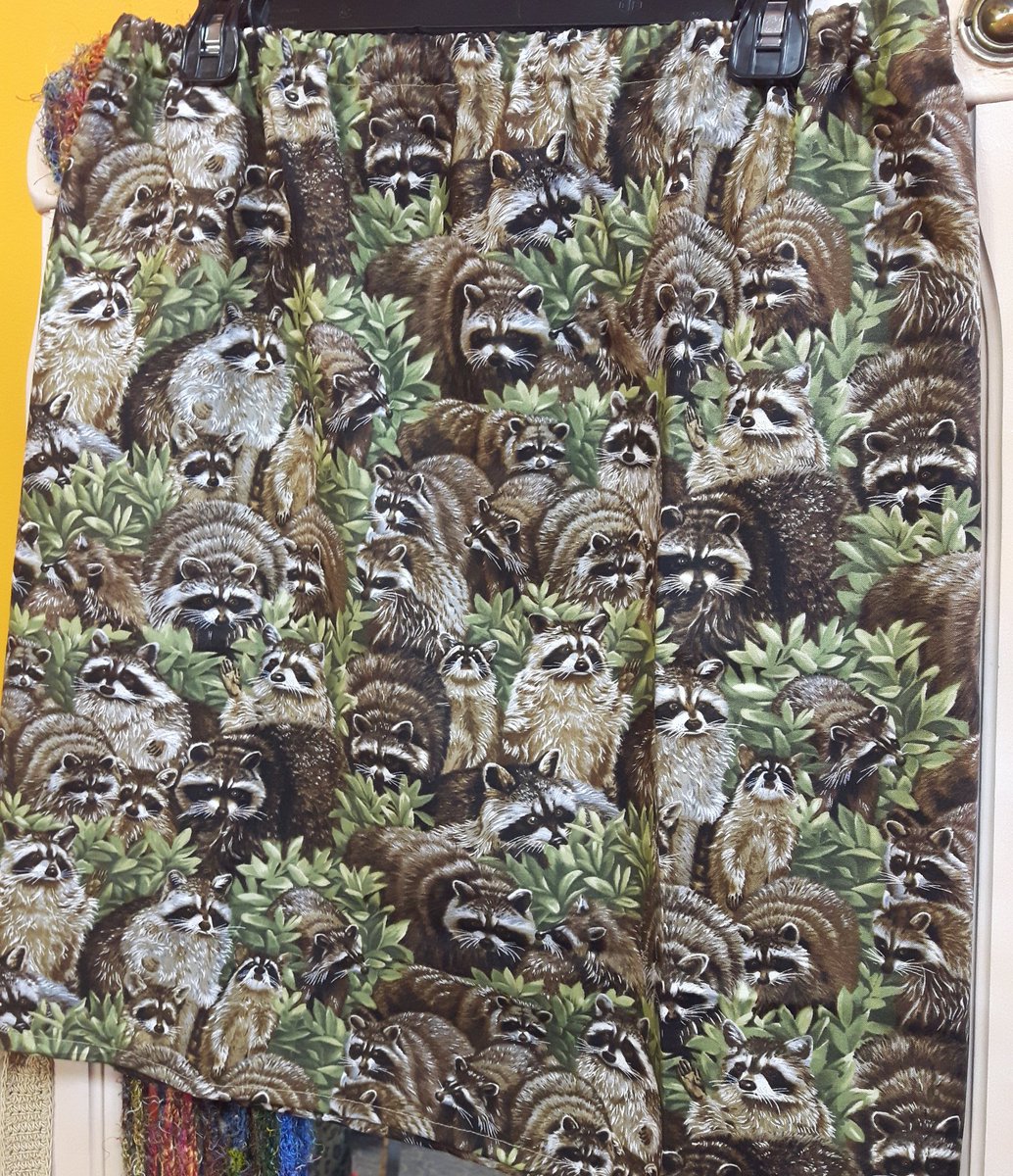 My newest skirt in today sewn by me. Raccoons! Size L.