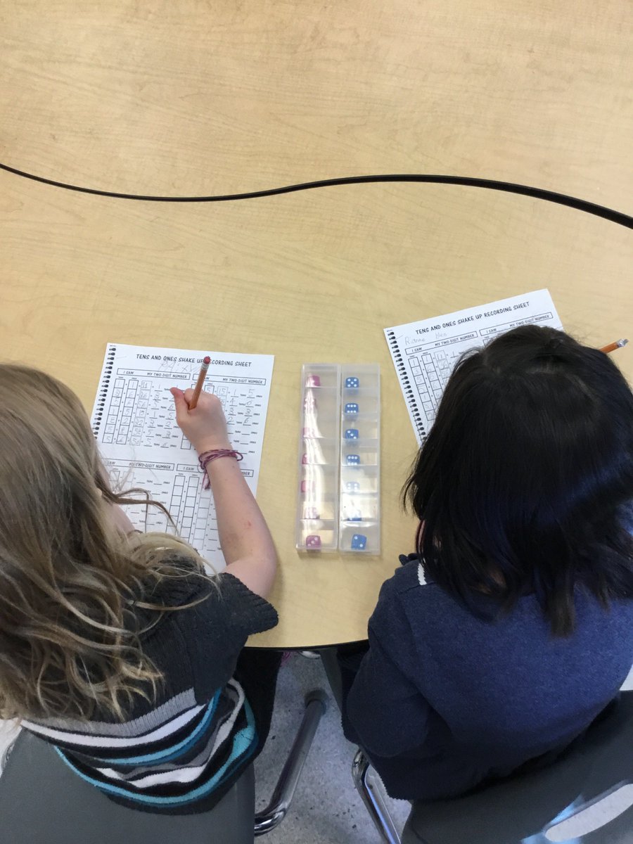 Norwood_EPSB's tweet image. The #ToogoodTwos are busy learning new math games! #NorwoodNumeracy #LearningInDifferentWays #EPSB