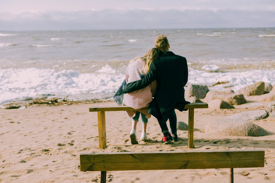 Send_Thanks's tweet photo. #WednesdayWisdom When all else fails, a hug will do you well. #sendthanks https://t.co/JL7CLwe1L0 https://t.co/eVFk00TBJ8