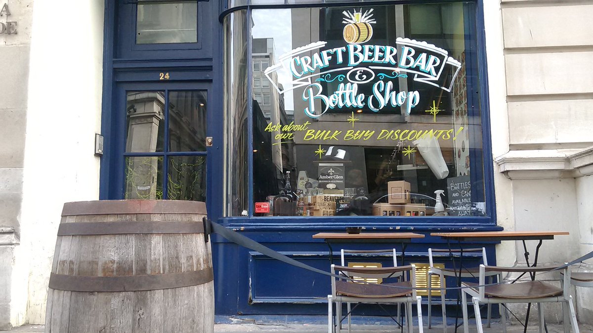 LondonersLondon's tweet photo. Today's 2nd #UniquelyLondon visit was the discovery of @Londonbeerhouse at the end of the #RoyalOperaArcade following a meeting @The_IoD on #PallMall . Lovely #CustomerService from #Anna & really interesting selection for #craftbeerhour #craftbeer #craftbeerweek #loveLondon https://t.co/fOsZtV5nms