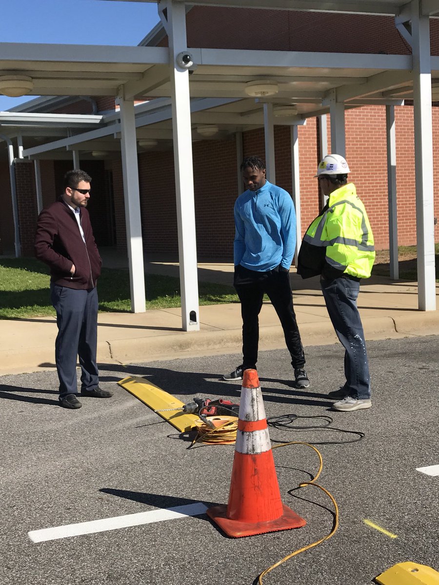 irbyaka's tweet photo. A huge thanks to Julio Jones Kia for speed breakers at Southview_TCS #SchoolSafety #Community #partnership TCSBoardofEd https://t.co/1WzjcnGCNF