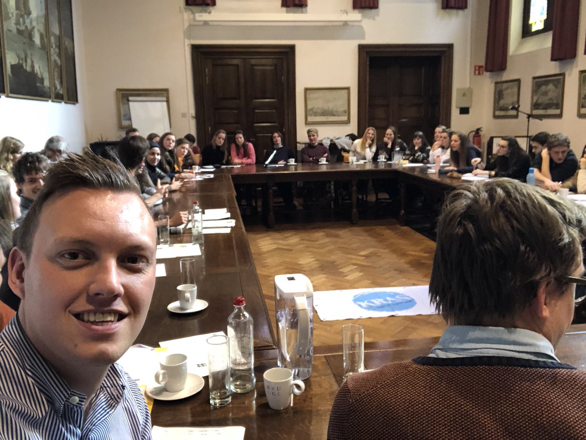 Half dagje congé genomen om in debat te gaan met Brugse jongeren over migratie in onze stad #Brugge @JongVLDBrugge <a href="/Open_VLD_Brugge/">Open VLD PLUS Brugge</a>