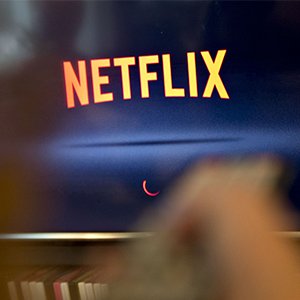 ii_alpha's tweet photo. Was Netflix’s Sharp Decline the Beginning of a Longer Slide? https://t.co/PQ3fx5YirW https://t.co/GQEQFXj5pn