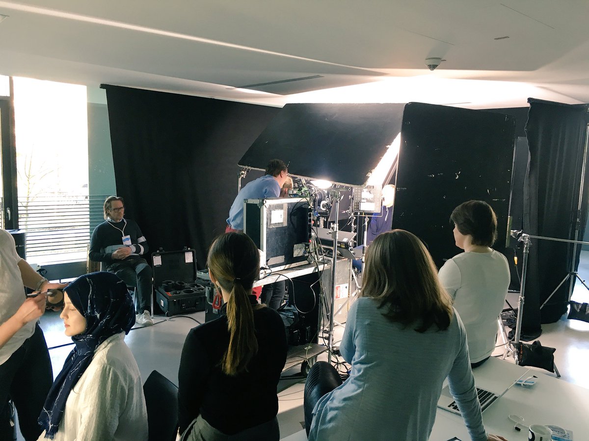 tpgerwe's tweet photo. Uuuuund.... Action! #Dreharbeiten für unseren neuen #Compliance Film von @thyssenkrupp auf dem #ComDay2018 in #Gelsenkirchen. #futureofcom https://t.co/vek4qVYVTw
