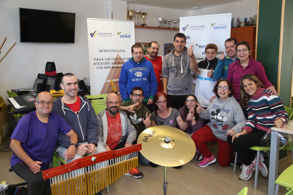 RadioValleseco's tweet image. Taller de Musicoterapia Centro Ocupacional de #Valleseco impartido a través de la #Compsi y la #FundaciónDISA @MancomunidadNGC @GranCTimes @infonortedig @Bcodelavirgen @canarias7 @laprovincia_es @BTCanariasTV @BDCanariasTV @RobertoHTVE @GranCanariaCab @laautonomica @KBarrosoG