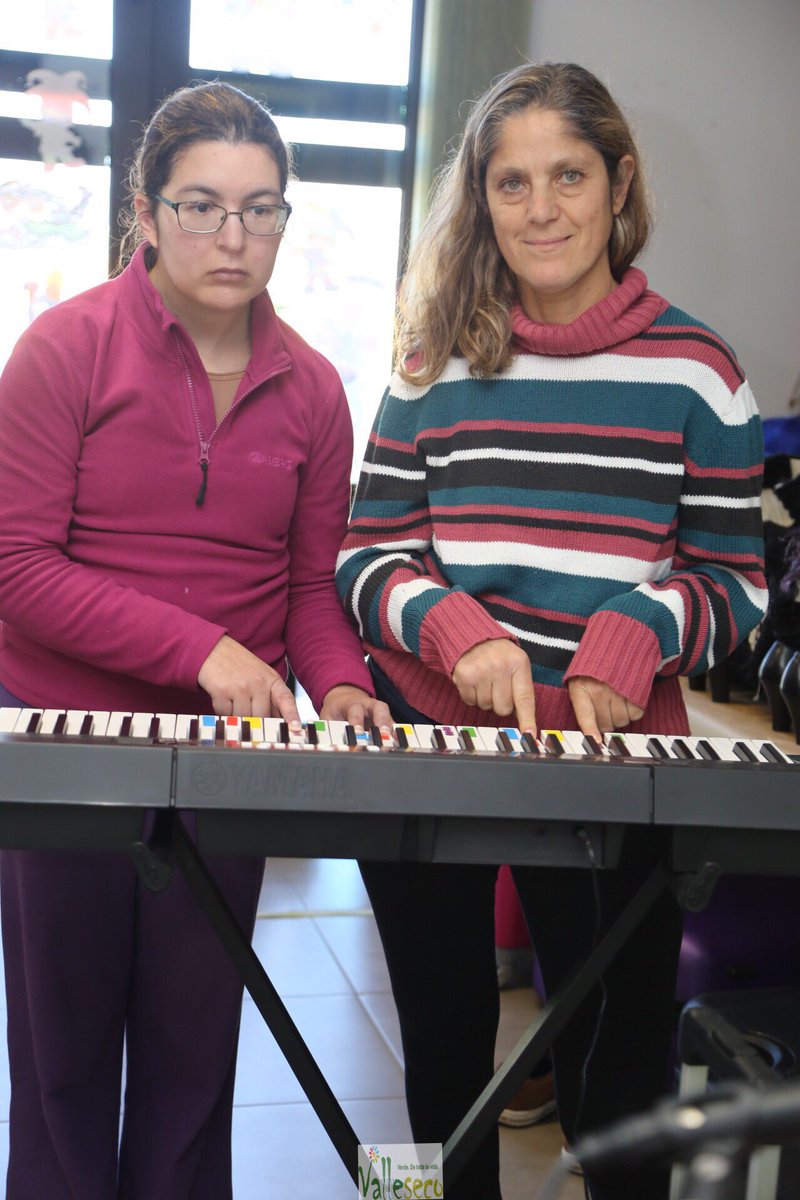 RadioValleseco's tweet image. Taller de Musicoterapia Centro Ocupacional de #Valleseco impartido a través de la #Compsi y la #FundaciónDISA @MancomunidadNGC @GranCTimes @infonortedig @Bcodelavirgen @canarias7 @laprovincia_es @BTCanariasTV @BDCanariasTV @RobertoHTVE @GranCanariaCab @laautonomica @KBarrosoG