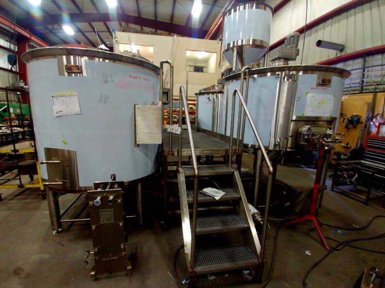 SpecMec's tweet photo. Mighty Peace Brewing Co. 's #brewhouse is #plumbed and ready for some #qualityAssurance #testing before it #ships home.
#final #stretch
#Drink #craft #beer #today https://t.co/Sg0h9Z422N