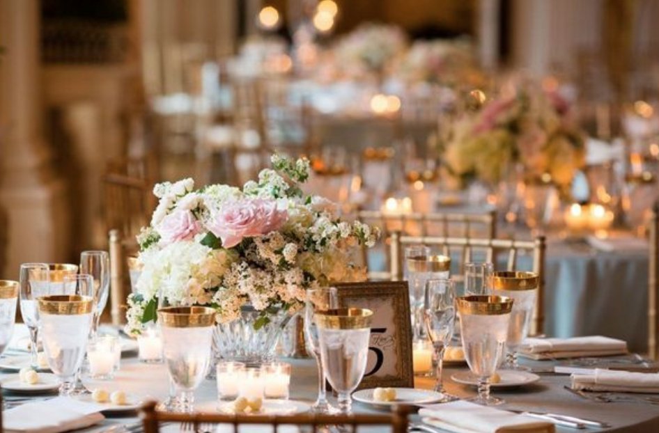 Every bride deserves to feel like a princess on her wedding day. Here are some of our favorite romantic wedding ideas to use at the Beardmore Event Center. #weddingwednesday #bellevueneweddings #omahaweddings bit.ly/2CfLRY4