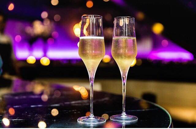 The best things come in pairs 🥂