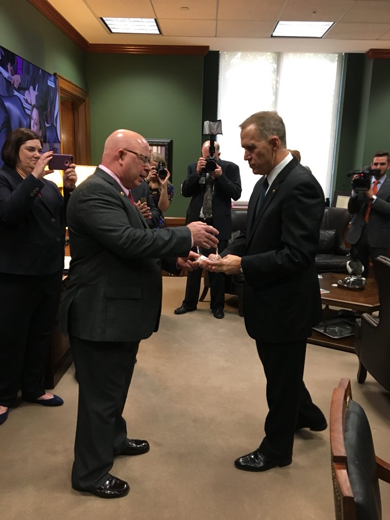 BallJacki's tweet photo. .@SenThomTillis receiving the @NationalPTA Congressional Voice for Children award for his leadership on the Statewide Family Engagement Centers. Hopeful program is funded in FY18 omnibus! #PTATakesAction https://t.co/VLh2s2Dozk