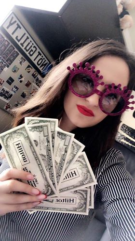 DoubleTree_SRC's tweet photo. Feelin' like a Millionaire~ Our Accountant knows what's up!  #InterstateProspectingDay #InterstateProspectingDay2018 #DoubleTreeSuites #Hilton #Sacramento #RanchoCordova #RCTT #Tourism #Hospitality #SalesBlitz #MoneyMakers #InterstateHotelsandResorts https://t.co/wVj0VEiY01